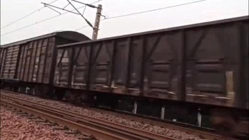 拉煤火车视频大全,视频大全背后的运输传奇